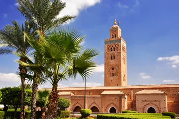 Rolgordijnen Koutoubia-moskee in de zuidwestelijke medina-wijk van Marrakech © monticellllo