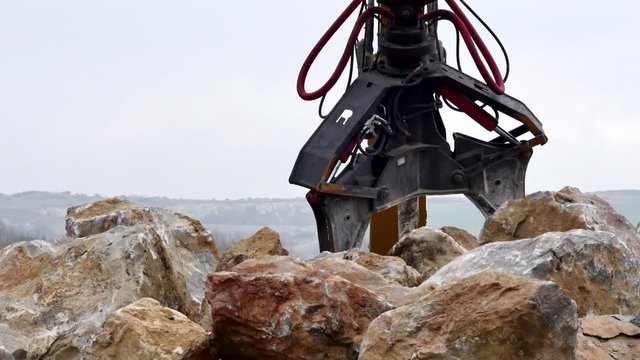 echec avec la grue &agrave; grappin