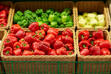 bell peppers or paprika at grocery store