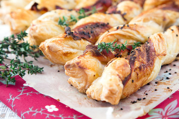 Bacon sticks pastry with black sesame and thyme
