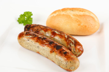 Bratwurst mit Brötchen