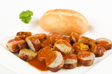 Currywurst mit Brötchen
