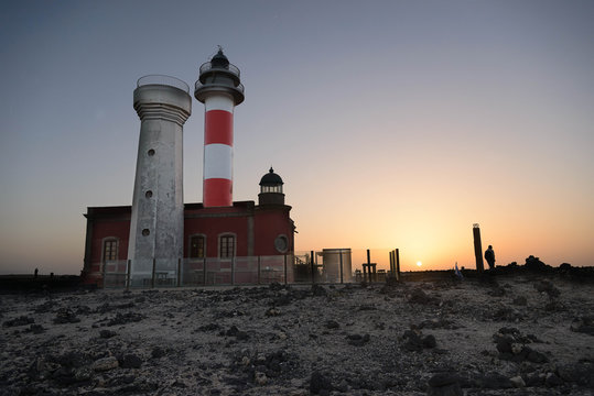 Atardecer en el Faro de El Tost&oacute;n en El cotillo, Fuerteventura