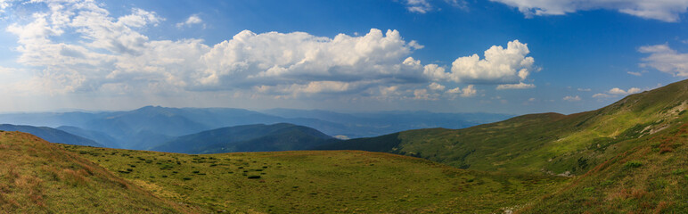 Fototapeta na wymiar Panorama Carpathian mountains