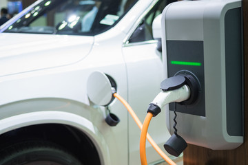 Charging an electric car with the power cable supply