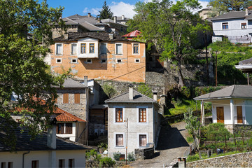 Fototapeta na wymiar Traditional architecture in the stone village of Pyrsogianni in Epirus, Greece
