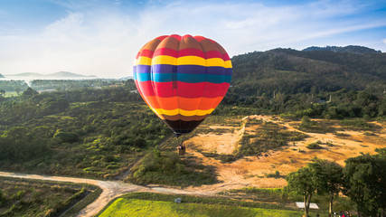 Obraz premium you can fly away in the sky with hot air balloon.Hot air balloons are something special in comparison to other forms of flight.As the balloon rises