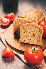 tomato bread with sesame