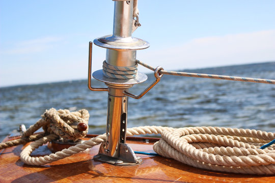 Seil auf Bootsdeck 3