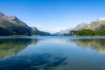 Fototapeta na wymiar Silsersee in der Schweiz