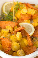 Gebackene gelbe Karotten und Süßkartoffeln