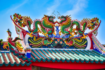 Fototapeta premium Chinese shrines are decorated with a dragon statue.The sanctuary of the Chinese