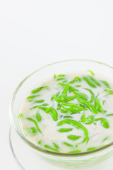 Thai dessert, rice noodles made of rice eaten with coconut milk