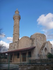Fototapeta premium mosque in the historical center od pafos