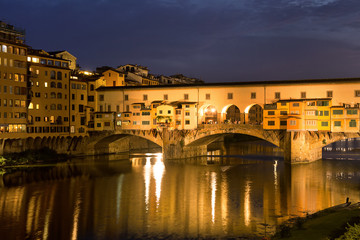 Ponte Vecchio bridge at night