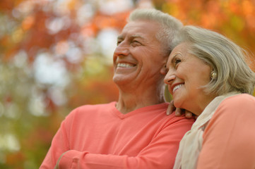 Fototapeta premium Senior couple in autumn park