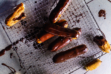 chocolate eclair