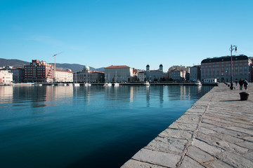 Passeggiando lungo le rive di Trieste