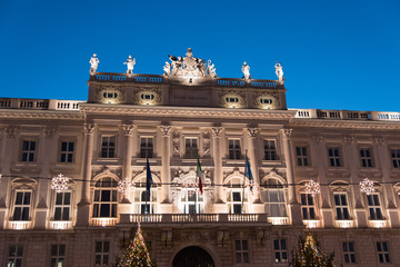Luci notturne...aspettando il Natale a Trieste