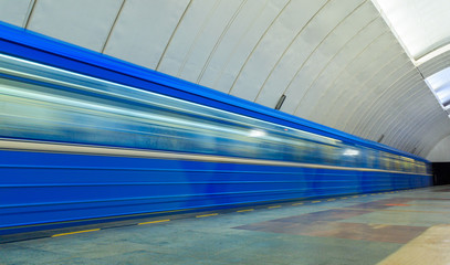 Obraz premium Passing trains in the subway in Yekaterinburg