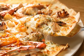 pizza with sea food