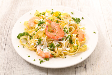 tagliatelle with shrimp