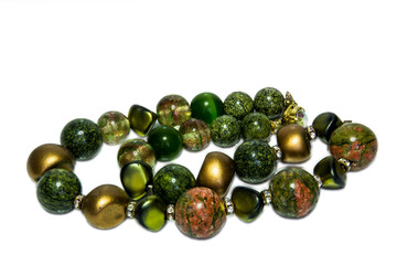 Many fashionable women's jewelry