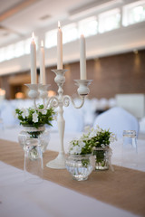 Schöne Tischdekoration