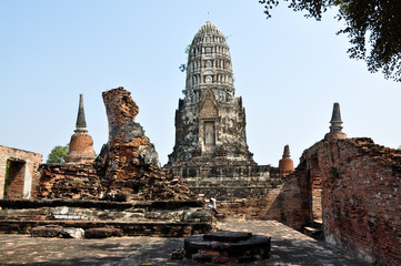 Fototapeta na wymiar Ayutthaya temples, taken on 13.01.2010 in Ayutthaya, Thailand