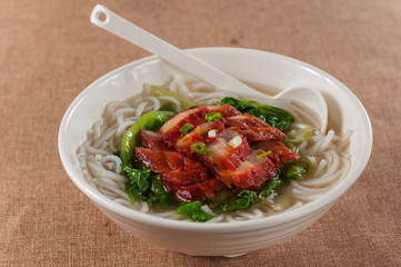 Barbecued pork with rice noodle