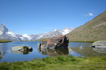 Matterhorn e lago