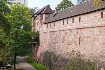 Fototapeta na wymiar The fortress wall of the old city of Nuremberg