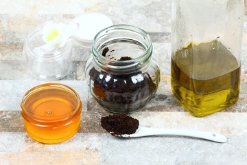 Skin scrub  from used coffee grounds, honey &  olive oil