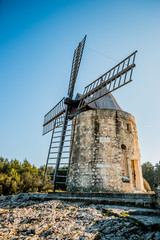 Le moulin Saint-Pierre d'Alphonse Daudet