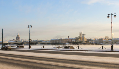 Fototapeta na wymiar Steam over winter Neva.