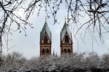 Herz-Jesu-Kirche im Winter