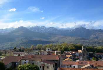 Fototapeta na wymiar Mountain village in the middle of Corsica