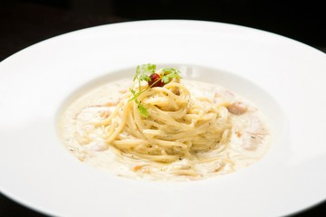 Spaghetti alla Carbonara on table