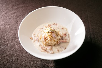 Spaghetti alla Carbonara on table