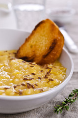 Thick pea soup