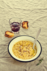 Thick pea soup