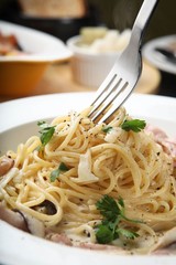 Spaghetti alla Carbonara on table