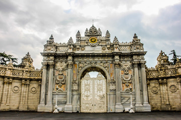 Fototapeta na wymiar Dolmabahce Palace Gate in baroque style, Istanbul, Turkey.