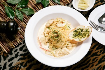 chicken cream pasta on plate