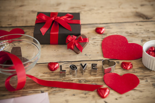 Valentine's Day, Chocolate, Present, Red