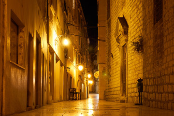 Fototapeta na wymiar street of the old city at night - Dubrovnik Croatia