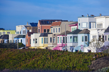 Fototapeta na wymiar Colorful houses en San Francisco