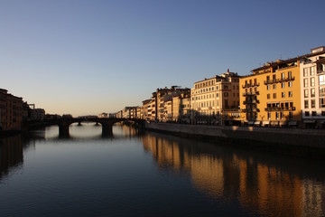Fototapeta na wymiar Florenz, Panorama mit Arno und Brücke