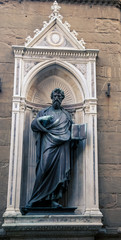 statue in florence