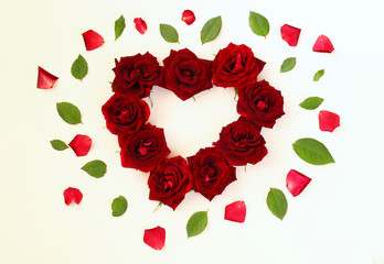 Image of heart shape made from red roses